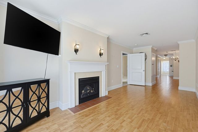 24 S Bulfinch St 201, North Attleboro, MA 02760