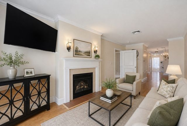 24 S Bulfinch St 201, North Attleboro, MA 02760