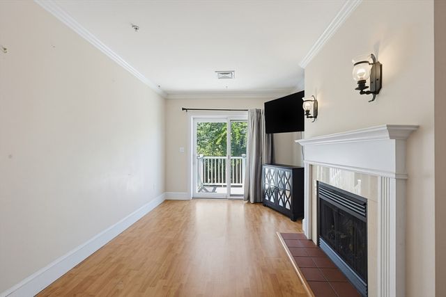 24 S Bulfinch St 201, North Attleboro, MA 02760