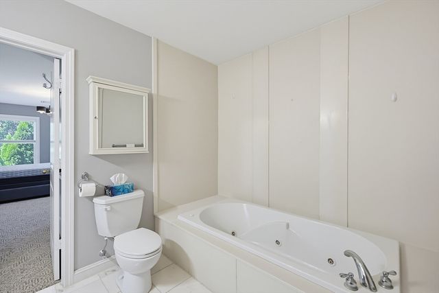 24 S Bulfinch St 201, North Attleboro, MA 02760