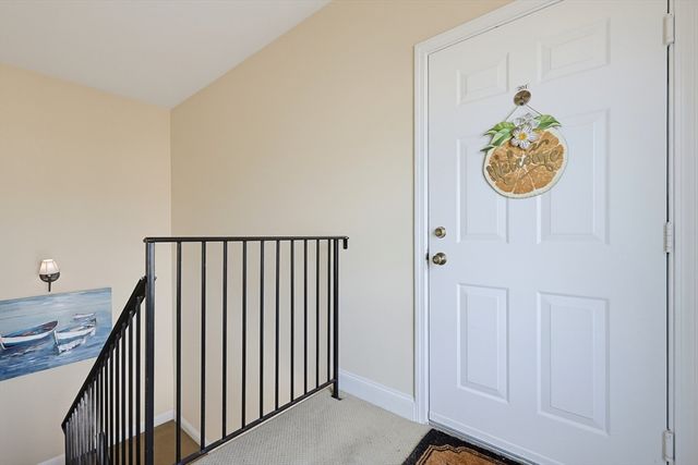 24 S Bulfinch St 201, North Attleboro, MA 02760