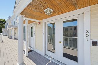 24 S Bulfinch St 201, North Attleboro, MA 02760