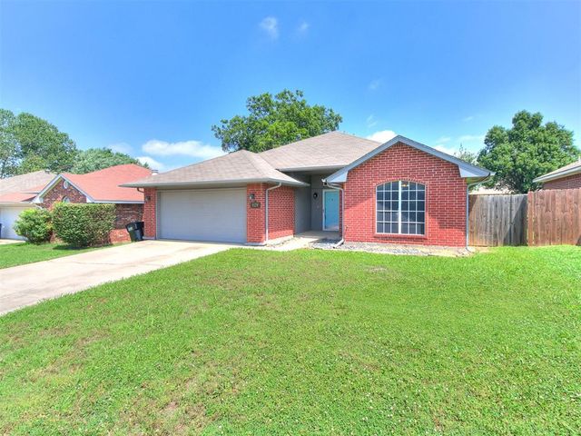629 NW 19th Street, Moore, OK 73160
