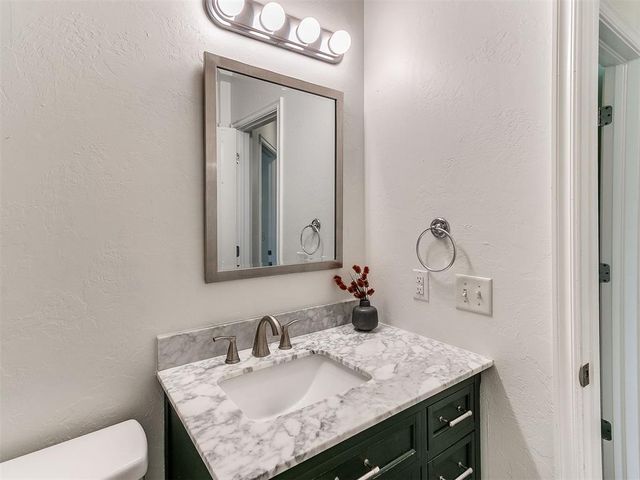 629 NW 19th Street, Moore, OK 73160