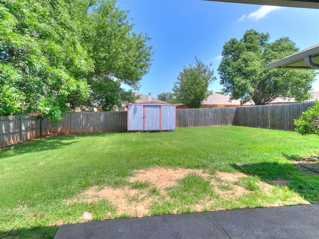 629 NW 19th Street, Moore, OK 73160