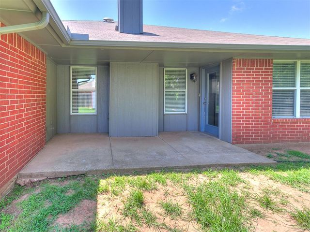 629 NW 19th Street, Moore, OK 73160