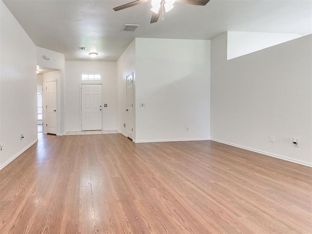 629 NW 19th Street, Moore, OK 73160