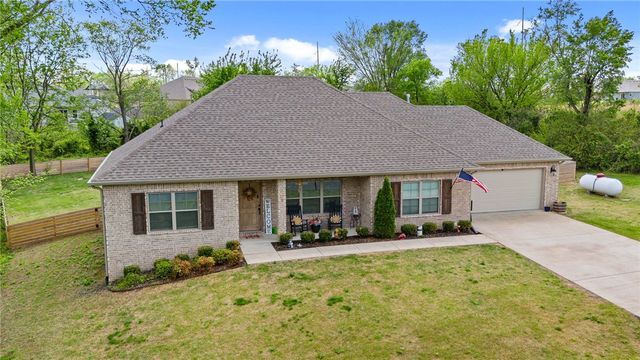 1 Cannich Place, Bella Vista, AR 72715