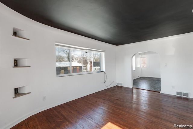13144 PLYMOUTH Road, Detroit, MI 48227