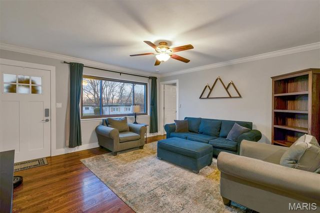 8 Circle Way, St Peters, MO 63376