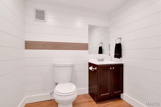 8 Circle Way, St Peters, MO 63376