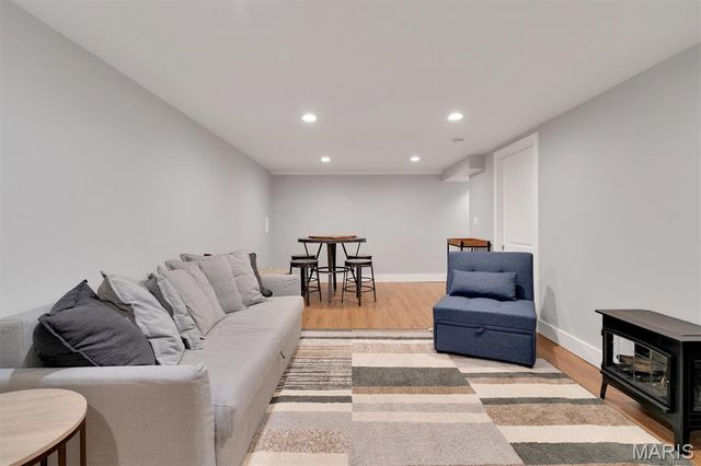 8 Circle Way, St Peters, MO 63376