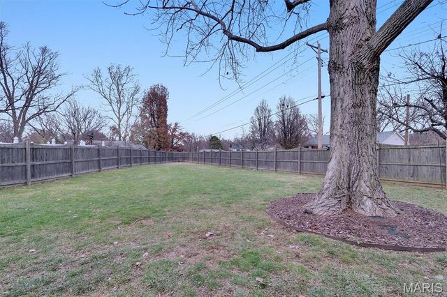 8 Circle Way, St Peters, MO 63376