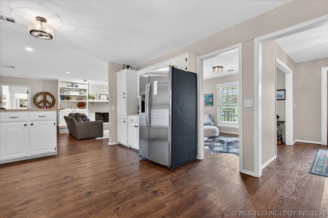 2516 Williamsburg Street S, Bartlesville, OK 74006