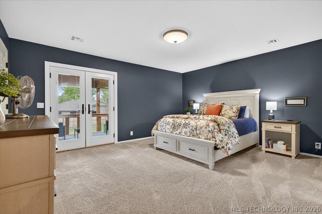 2516 Williamsburg Street S, Bartlesville, OK 74006