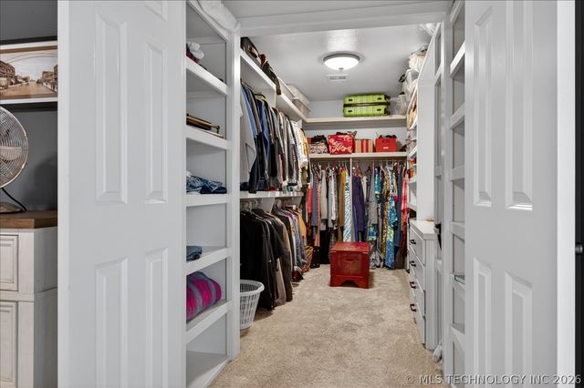 2516 Williamsburg Street S, Bartlesville, OK 74006