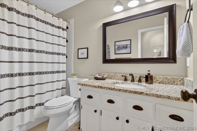 2516 Williamsburg Street S, Bartlesville, OK 74006