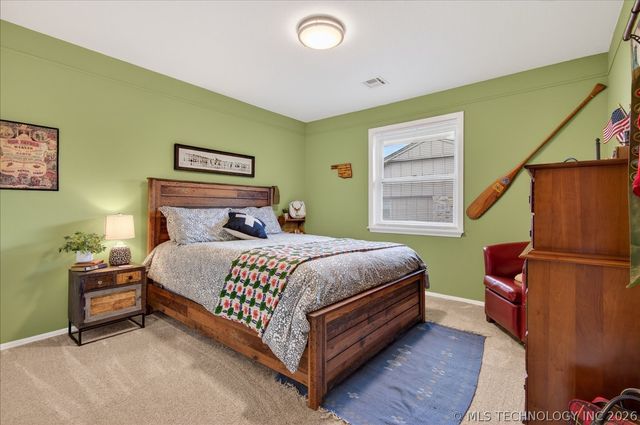 2516 Williamsburg Street S, Bartlesville, OK 74006