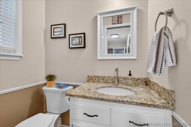 2516 Williamsburg Street S, Bartlesville, OK 74006