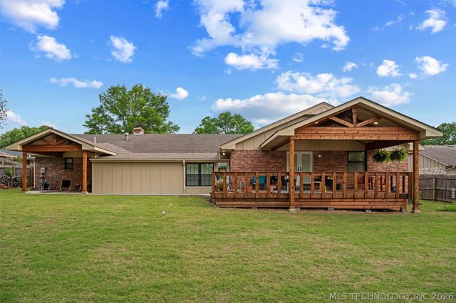 2516 Williamsburg Street S, Bartlesville, OK 74006