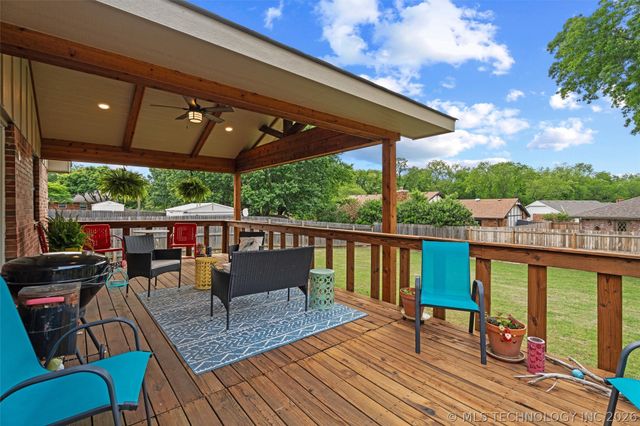 2516 Williamsburg Street S, Bartlesville, OK 74006