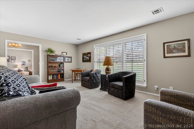 2516 Williamsburg Street S, Bartlesville, OK 74006