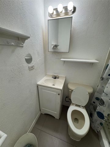 1111 N 25th Avenue, Hollywood, FL 33020