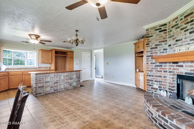 323 Boy Road, Opelousas, LA 70570