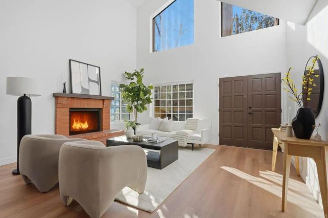 1043 Helix Village Drive, El Cajon, CA 92020