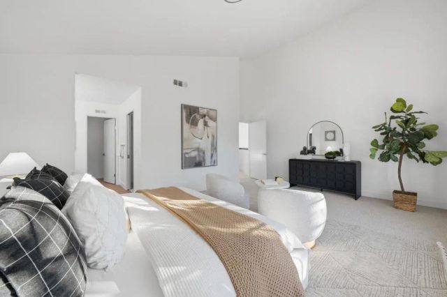 1043 Helix Village Drive, El Cajon, CA 92020