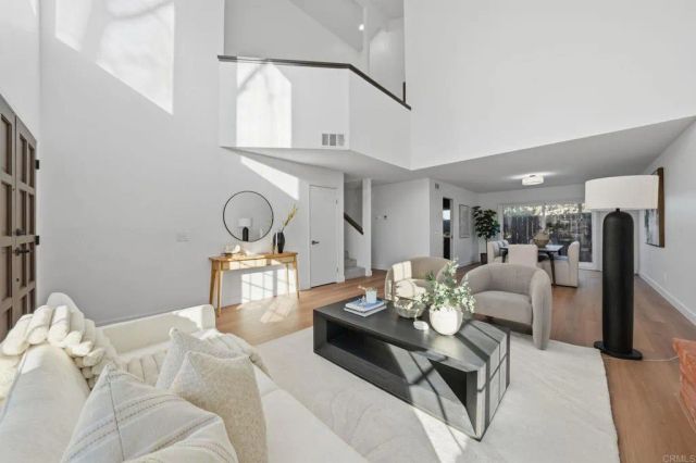 1043 Helix Village Drive, El Cajon, CA 92020