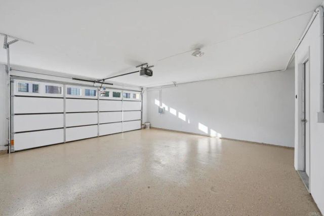 1043 Helix Village Drive, El Cajon, CA 92020