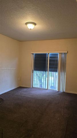 671 SW 10th St, Florida City, FL 33034