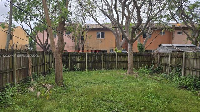 671 SW 10th St, Florida City, FL 33034
