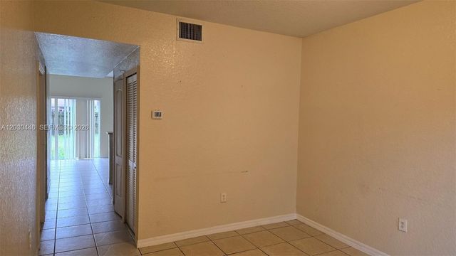671 SW 10th St, Florida City, FL 33034