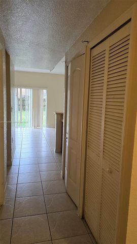 671 SW 10th St, Florida City, FL 33034