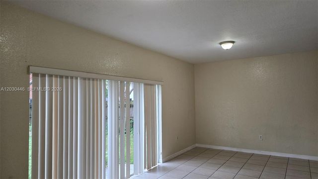 671 SW 10th St, Florida City, FL 33034