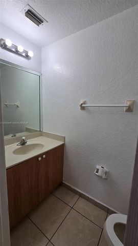 671 SW 10th St, Florida City, FL 33034
