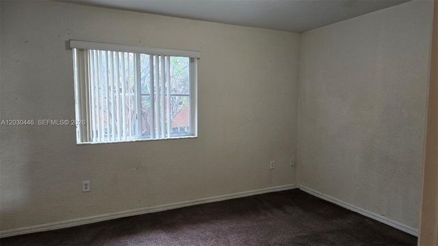 671 SW 10th St, Florida City, FL 33034