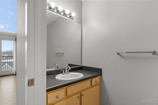 200 S Kirkwood Road 320, Kirkwood, MO 63122