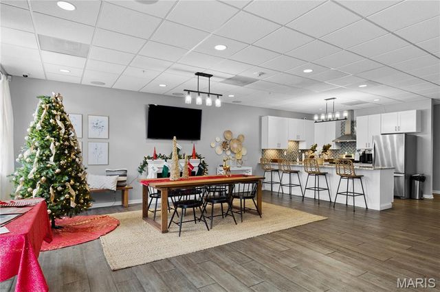 200 S Kirkwood Road 320, Kirkwood, MO 63122