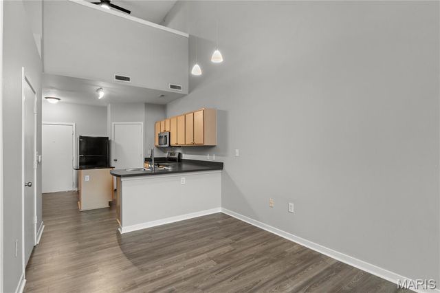 200 S Kirkwood Road 320, Kirkwood, MO 63122