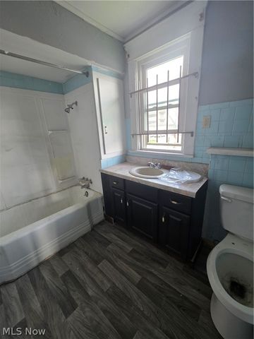 15 Beaver Avenue, Niles, OH 44446
