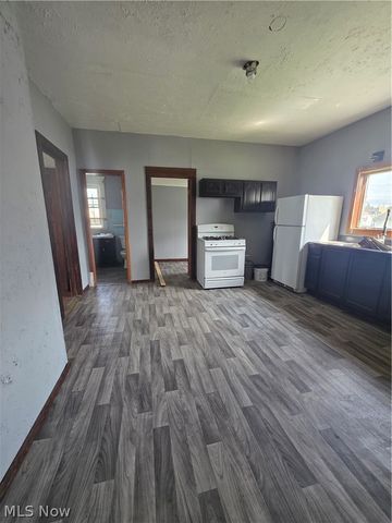 15 Beaver Avenue, Niles, OH 44446