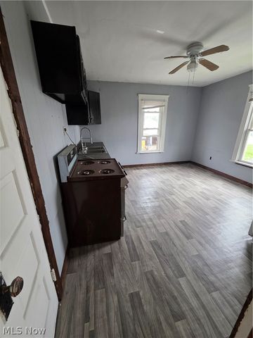 15 Beaver Avenue, Niles, OH 44446