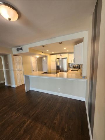 1000 Parkview Dr 1026, Hallandale Beach, FL 33009