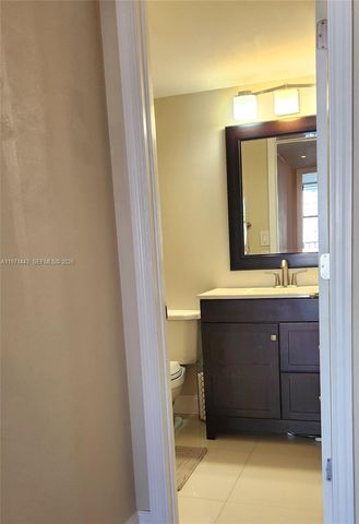 1000 Parkview Dr 1026, Hallandale Beach, FL 33009