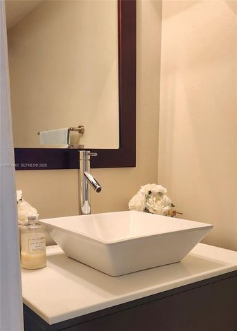 1000 Parkview Dr 1026, Hallandale Beach, FL 33009