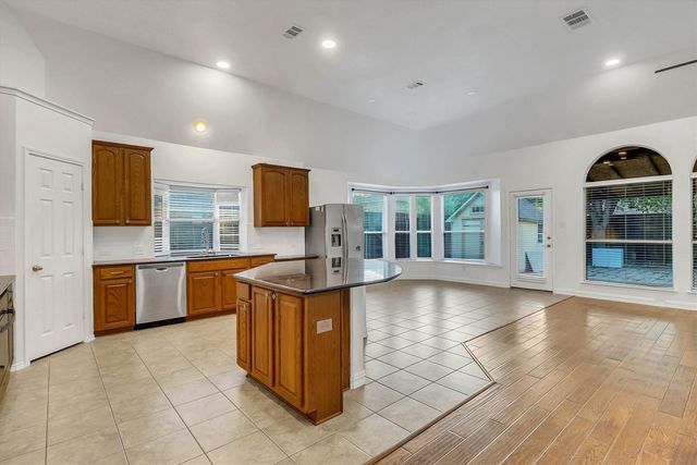 1194 Maple Ridge Way, Murphy, TX 75094