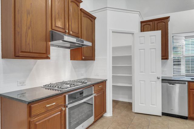 1194 Maple Ridge Way, Murphy, TX 75094